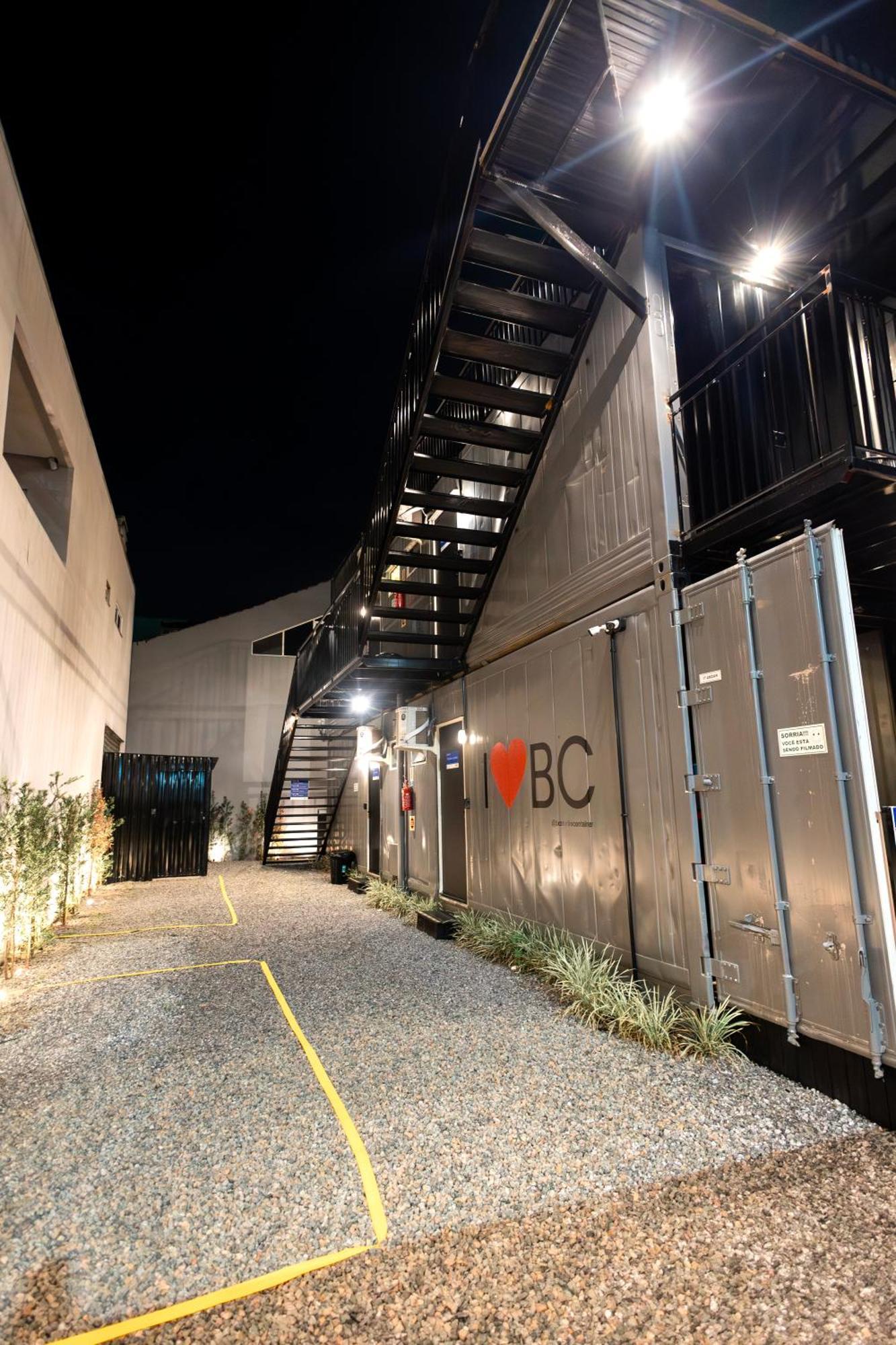 Bc Apartment *
