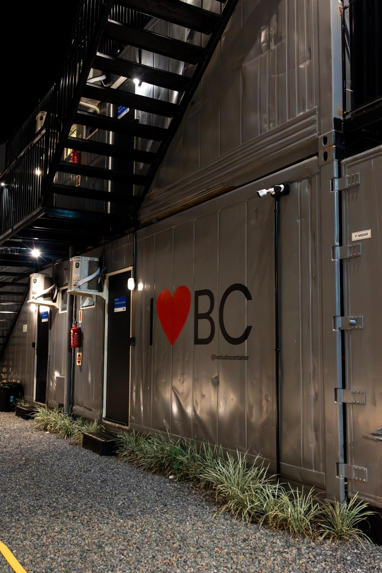 Apartment Bc *